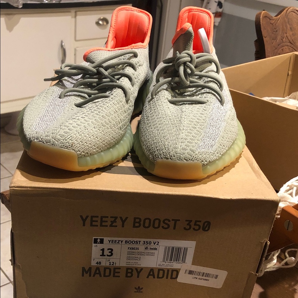 Yeezy Boost 350 V2 Box in Tan with Black Text